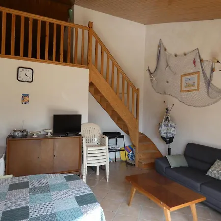 Hébergement de vacances Maison Spacieuse A Pour 8 Pers, Anim. Admis - Fr-1-540-164 Notre-Dame-de-Monts