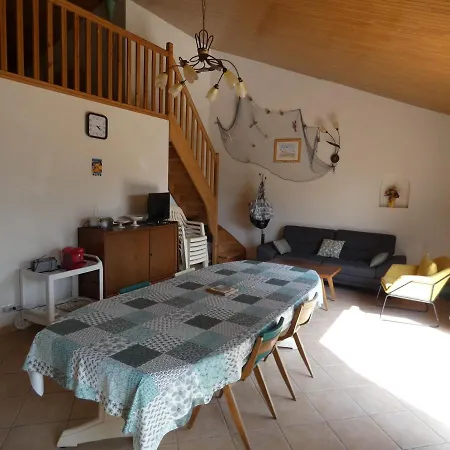 Hébergement de vacances Maison Spacieuse A Pour 8 Pers, Anim. Admis - Fr-1-540-164