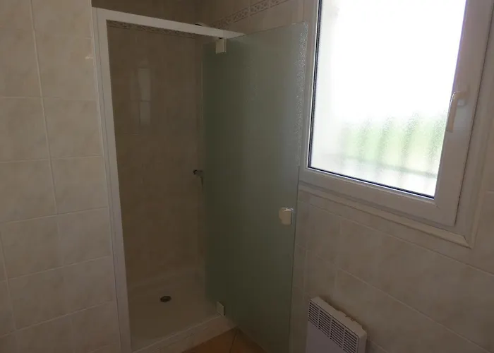 Maison Spacieuse à Pour 8 Pers, Anim. Admis - Fr-1-540-164 * Notre-Dame-de-Monts