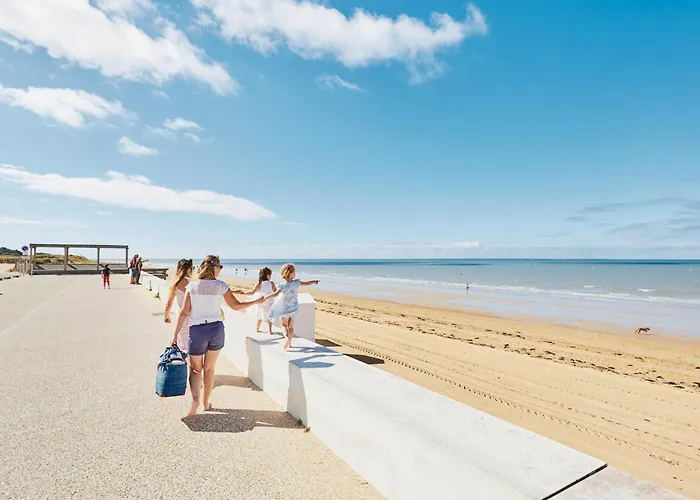 Maison Spacieuse à Pour 8 Pers, Anim. Admis - Fr-1-540-164 *